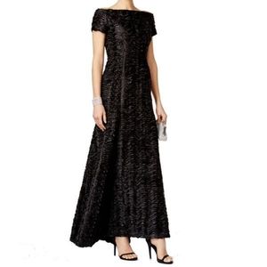 NWT, B Michael America Red Collection Textured Gown